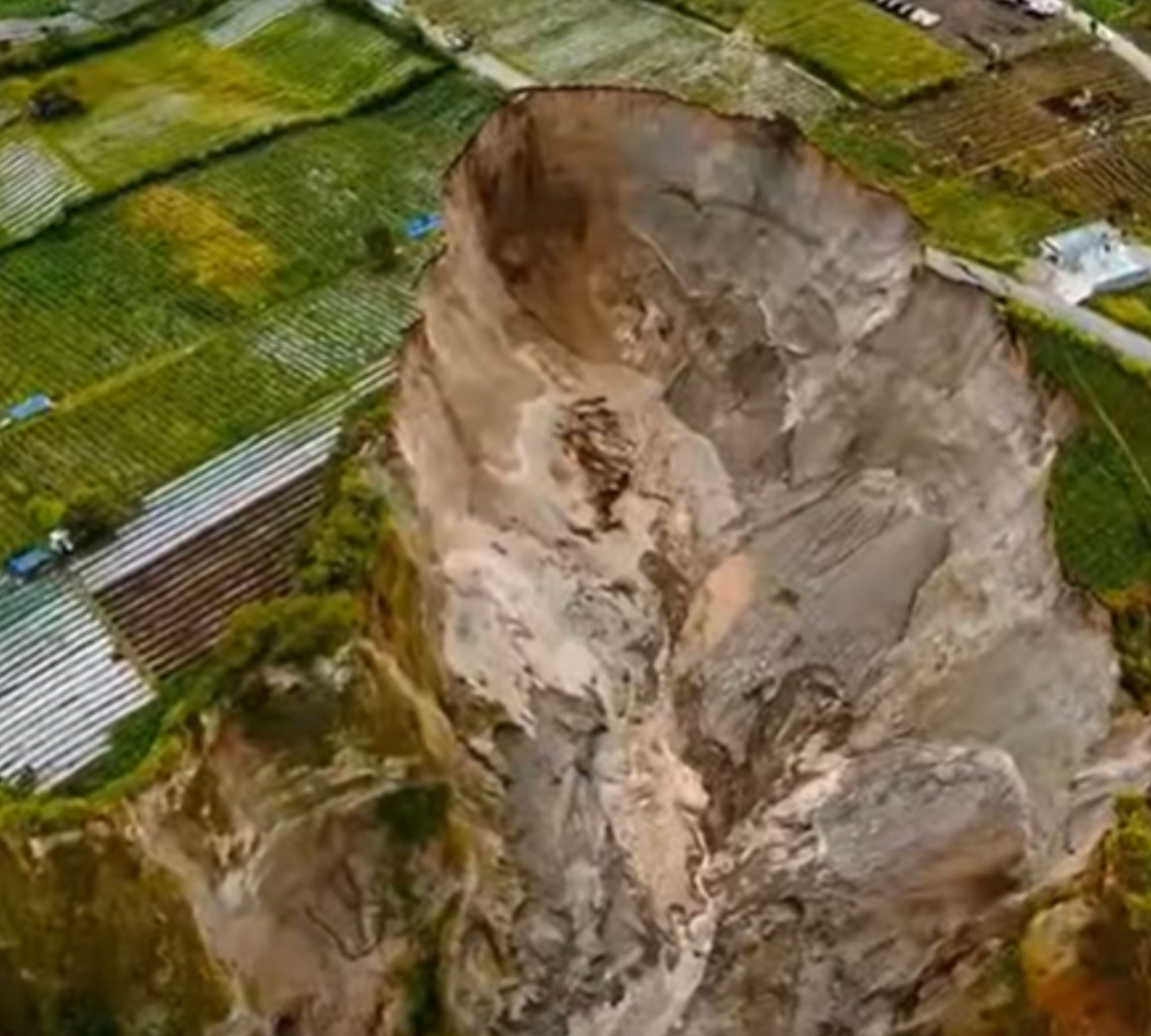 3 hectares lost to expanding landslide in Indonesia